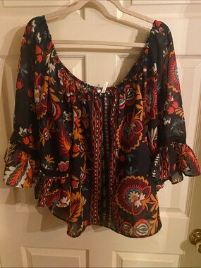 Boho Floral Off-Shoulder Blouse in Black